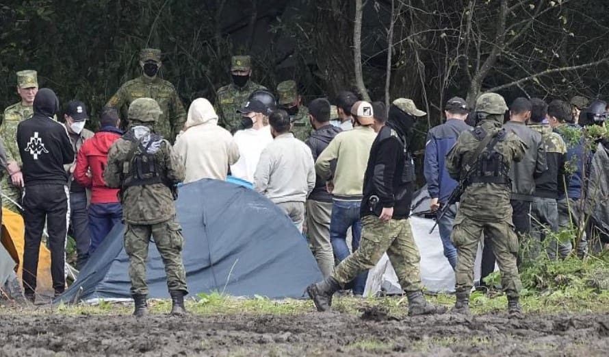 λευκορωσια πολωνια μεταναστες